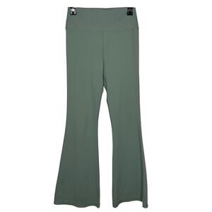 Wilo Sage Green Pull On Flare‎ Yoga Pants - Size Small